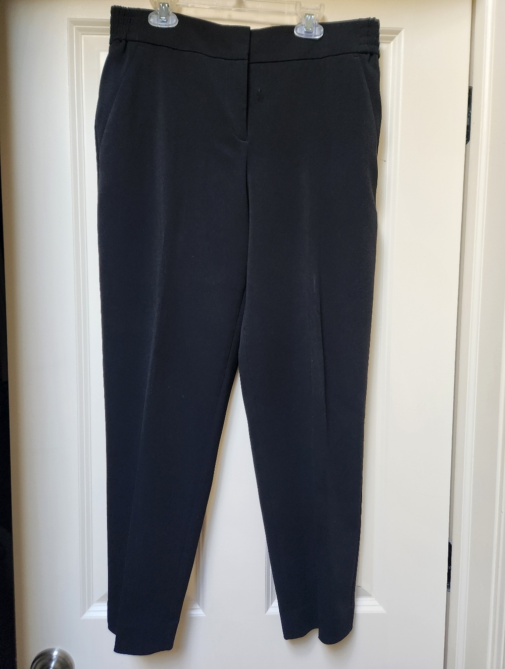 Ann Taylor Classic Black Tapered Dress Pants, Size 6